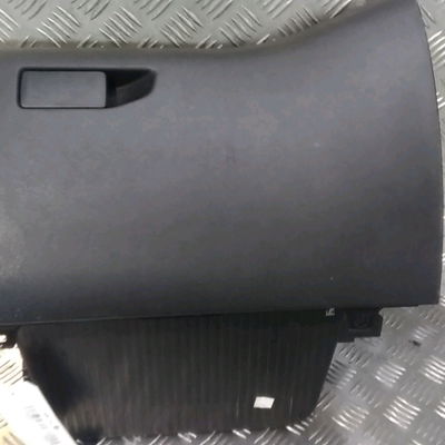 Boite à gants Peugeot 308 II (LB_, LP_, LW_, LH_, L3_) 1.5 bluehdi 130 (2017-2021)