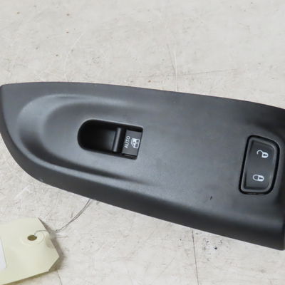 Commande lève-glace porte avant droite Fiat 500X (334_) 1.6 (334axe1a) (2014-2020)