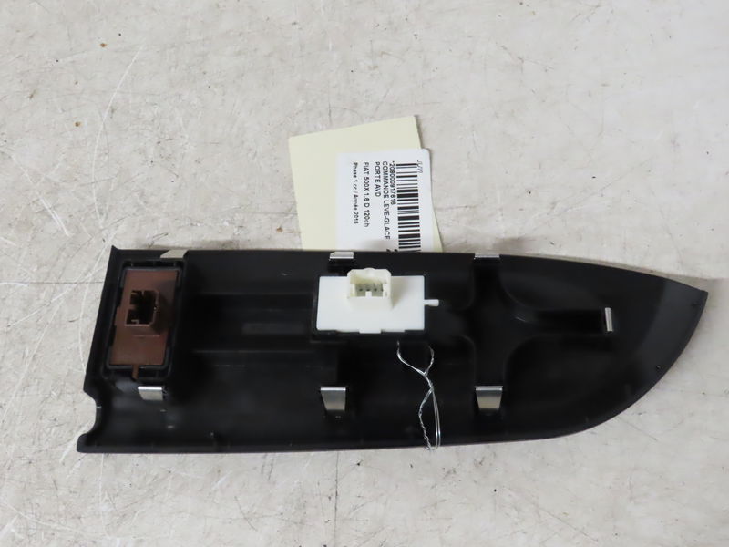 Commande lève-glace porte avant droite Fiat 500X (334_) 1.6 (334axe1a) (2014-2020)