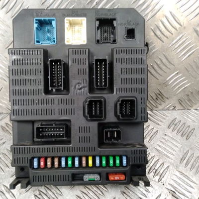Calculateur moteur Peugeot 207-207 (WA_, WC_) 1.4 hdi (2006-2015) 5 portes