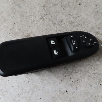 Commande lève-glace porte avant gauche Citroën C3 II (SC_) 1.4 hdi 70 (sc8hzc, sc8hr0, sc8hp4) (2009) 5 portes