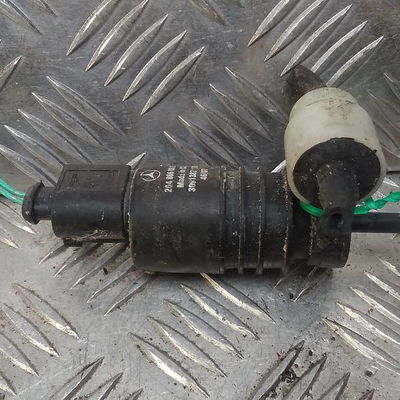 Pompe lave-glace avant MITSUBISHI COLT 1.3I