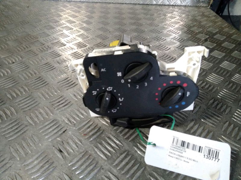 Commande de chauffage Dacia LOGAN MCV (KS_) 1.5 dci (ks0w) (2007-2012) 5 portes