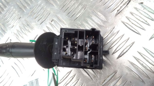 Commande clignotant Peugeot 405 II (4B) 1.9 d (1994-1995)