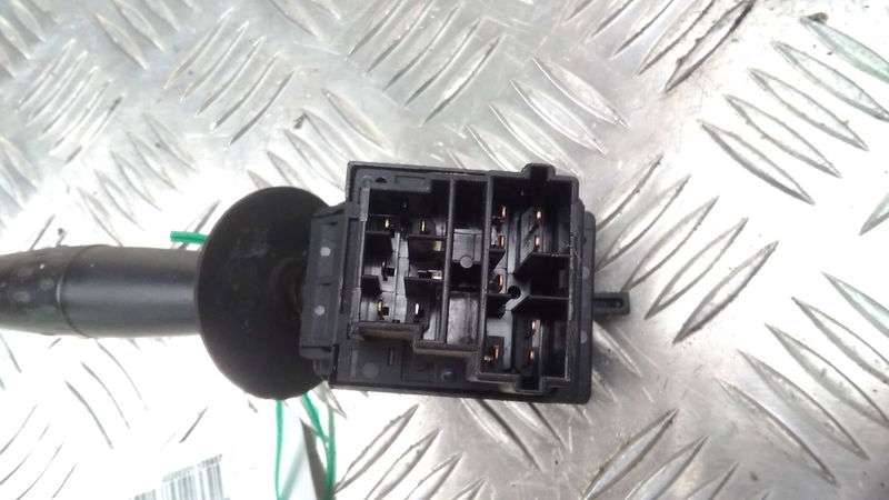 Commande clignotant Peugeot 405 II (4B) 1.9 d (1994-1995)