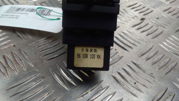 Commande clignotant Peugeot 405 II (4B) 1.9 d (1994-1995)