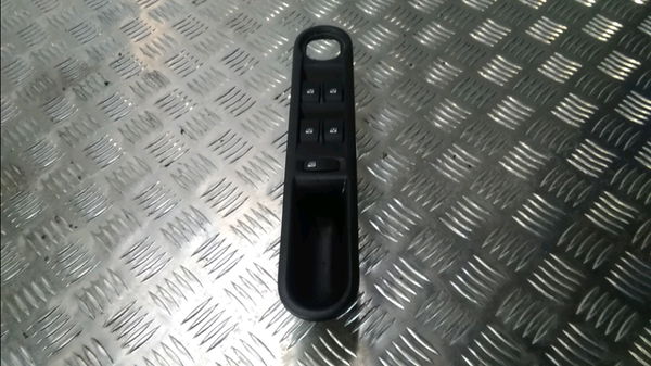 Commande lève-glace porte avant gauche Renault ESPACE IV (JK0-1_) 2.0 dci (jk03, jk04, jk1c, jk1g, jk1j, jk1k) (2006) 5 portes