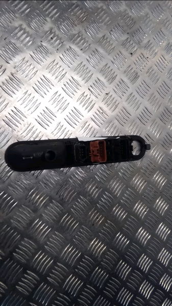 Commande lève-glace porte avant gauche Renault ESPACE IV (JK0-1_) 2.0 dci (jk03, jk04, jk1c, jk1g, jk1j, jk1k) (2006) 5 portes