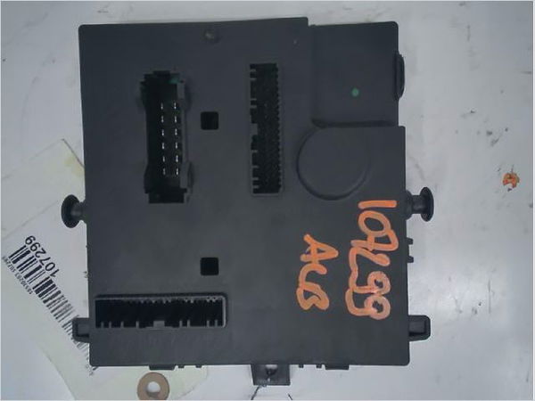 Platine fusible av Renault TWINGO II (CN0_) 1.2 16v (cn0k, cn0v) (2007) 3 portes