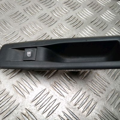 Commande leve-glace porte arrière gauche Renault MEGANE III 3-5 portes (BZ0-1_, B3_) 1.5 dci (2009)
