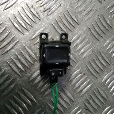 Commande rétroviseurs extérieures électriques Mazda 6 Station Wagon (GY) 2.0 di (gy19) (2002-2005)