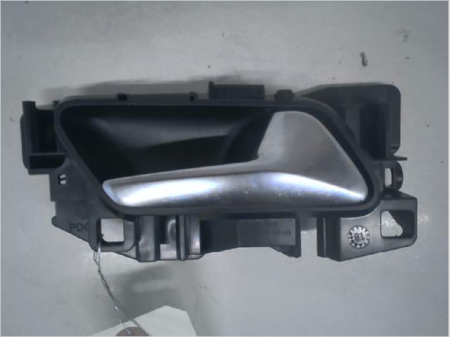 Poignee int porte ard Opel CROSSLAND X - CROSSLAND (P17, P2QO) 1.2 (75) (2017)