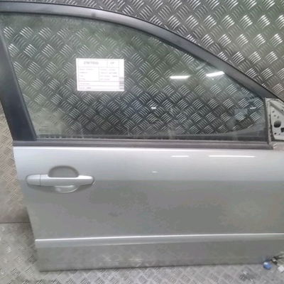 Porte avant droite Toyota COROLLA (_E12_) 1.4 vvt-i (zze120_) (2001-2007)