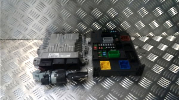 Calculateur moteur Peugeot 508 SW I (8E_) 1.6 hdi (2010-2018)
