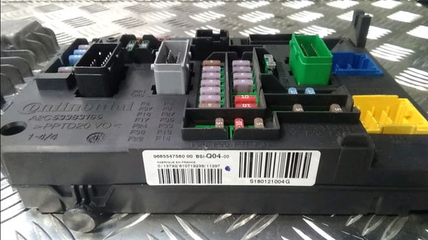 Calculateur moteur Peugeot 508 SW I (8E_) 1.6 hdi (2010-2018)