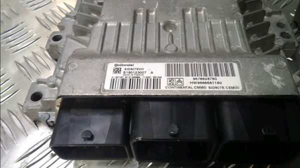 Calculateur moteur Peugeot 508 SW I (8E_) 1.6 hdi (2010-2018)