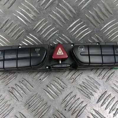 Bouton de warning Mercedes-benz CLASSE C Coupe Sport (CL203) C 220 cdi (203.706) (2001-2004) 3 portes