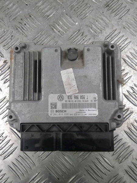 Calculateur moteur Volkswagen GOLF V (1K1) 1.9 tdi (2003-2008) 5 portes