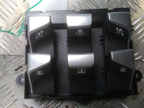Commande lève-glace porte avant droite CITROEN DS5 (K) DEPUIS 10.11 DS5