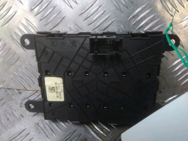 Commande lève-glace porte avant droite CITROEN DS5 (K) DEPUIS 10.11 DS5