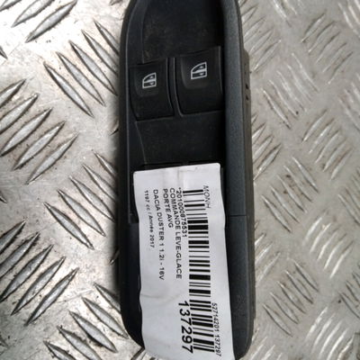 Commande lève-glace porte avant gauche Dacia DUSTER (HS_) 1.2 tce 125 (2013-2018)