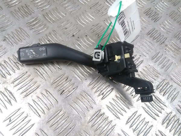 Commande clignotant Volkswagen GOLF V (1K1) 1.9 tdi (2003-2008) 5 portes