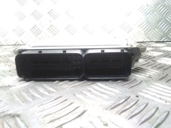 Calculateur moteur SKODA OCTAVIA 1.9 TDI - 105 -