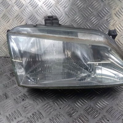 Phare droit Renault MEGANE I (BA0-1_) 1.4 e (ba0e, ba0v) (1996-2003)