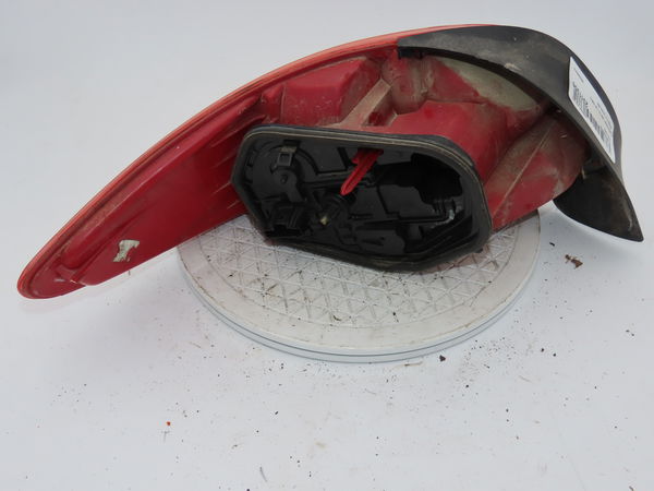 Feu arrière droit Peugeot 206 CC (2D) 1.6 16v (2dnfuf, 2dnfur) (2000-2007) 2 portes