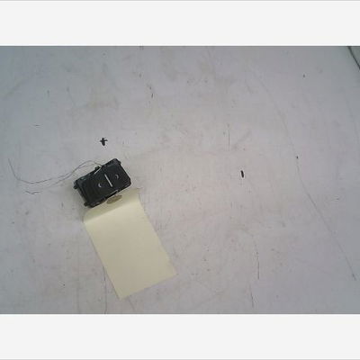 Commande lève-glace porte avant droite Dacia SANDERO II Tce 90 (b8m1, b8ma) (2012) 5 portes