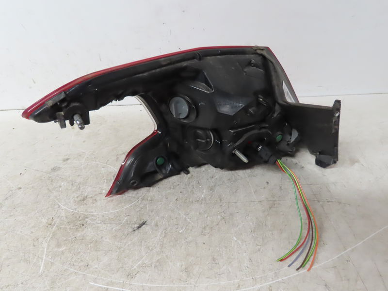 Feu arrière droit PEUGEOT 308