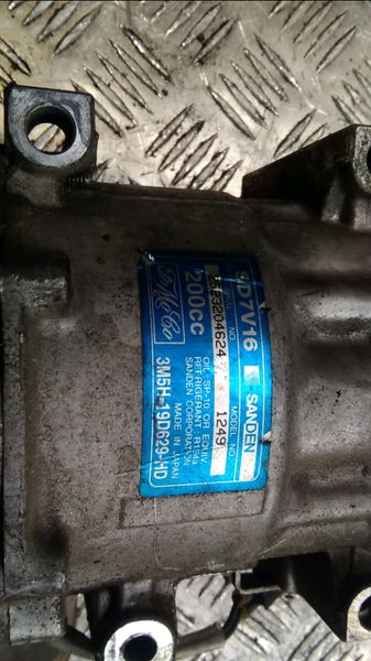 Compresseur air conditionne VOLVO V 50
