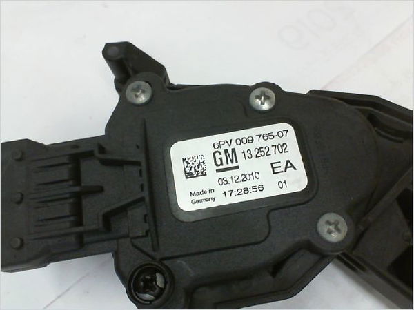 Pedale accelerateur Opel ASTRA J (P10) 1.7 cdti (68) (2009-2015)