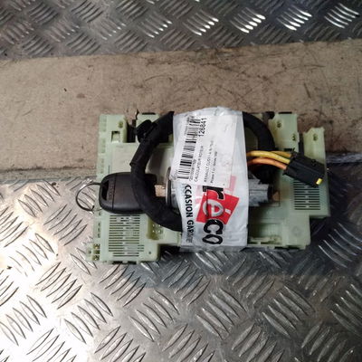 Calculateur moteur RENAULT CLIO 2