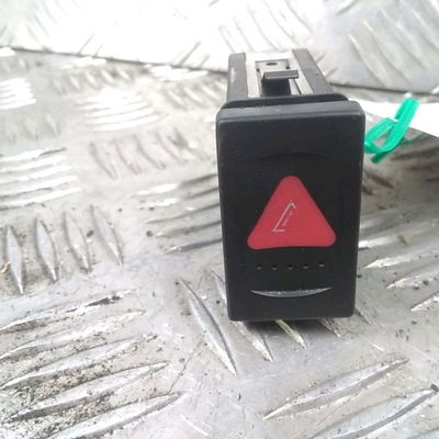Bouton de warning VOLKSWAGEN PASSAT 1.9 TDI - 130