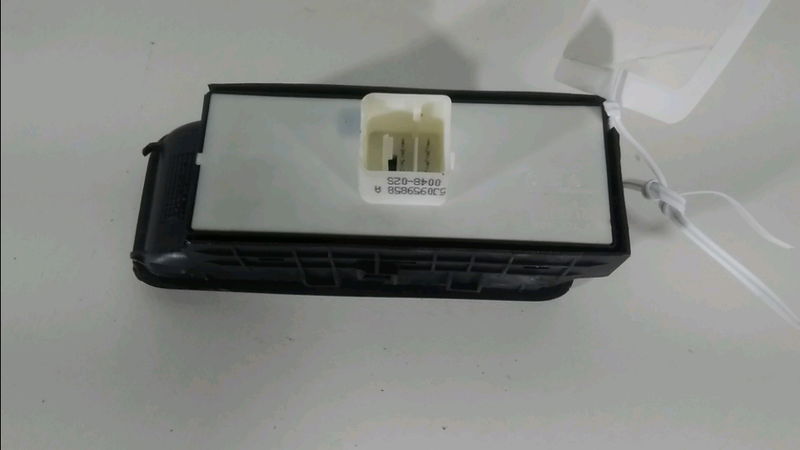 Commande lève-glace porte avant gauche SKODA FABIA