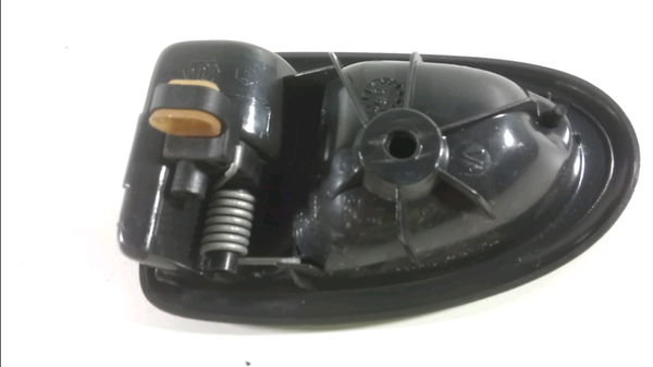 Poignee int porte ard RENAULT CLIO