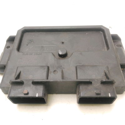 Calculateur moteur PEUGEOT 206
