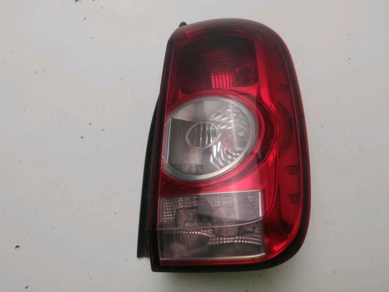 Feu arrière droit DACIA DUSTER