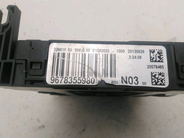 Platine fusible habitacle PEUGEOT 208