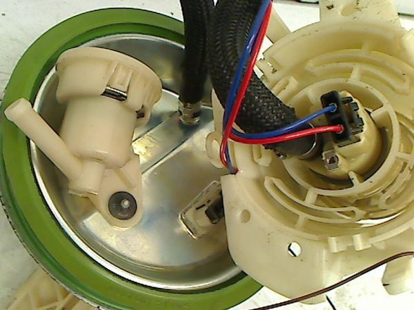 Pompe à carburant immergée OPEL CORSA