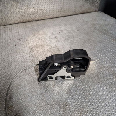 Serrure porte avg Bmw 1 (F20) 118 d (2011-2015)