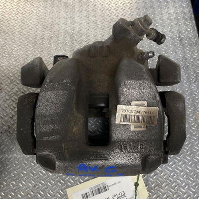 Etrier de frein avant gauche Peugeot 3008 SUV (MC_, MR_, MJ_, M4_) 1.5 bluehdi 130 (2018) 5 portes