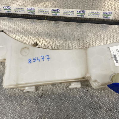 Reservoir lave-glace avant Peugeot 3008 SUV (MC_, MR_, MJ_, M4_) 1.5 bluehdi 130 (2018) 5 portes