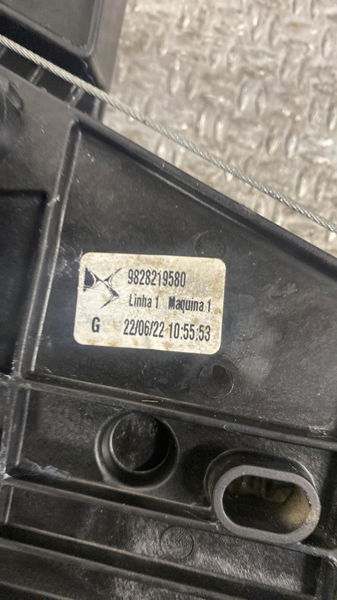 Mecanisme leve glace aile arg Ds DS 3 CROSSBACK (UR_, UC_, UJ_) E-tense (ujzkxz) (2019)