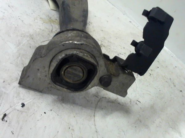 Triangle inf avg CITROEN C6