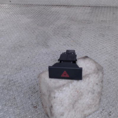 Bouton de warning Seat IBIZA IV SC (6J1, 6P5) 1.2 tsi (2010-2015)