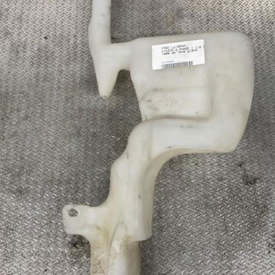 Reservoir lave-glace avant Ford FIESTA VI (CB1, CCN) 1.6 tdci (2008-2012)