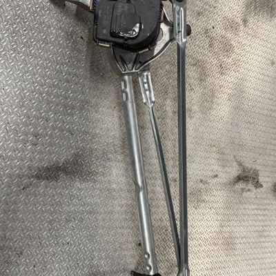 Moteur essuie-glace avant Ford FOCUS IV (HN) 1.0 ecoboost (2018)