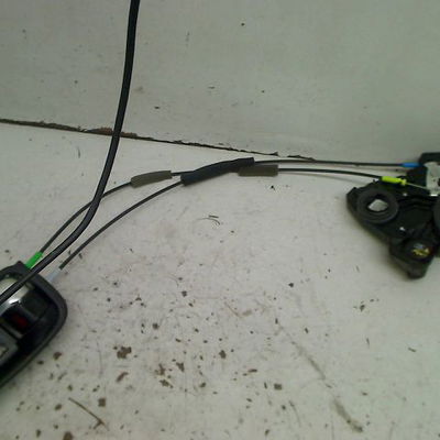 Serrure porte avg Toyota AVENSIS Break (_T27_) 1.6 d4-d (wwt270_) (2015-2018)